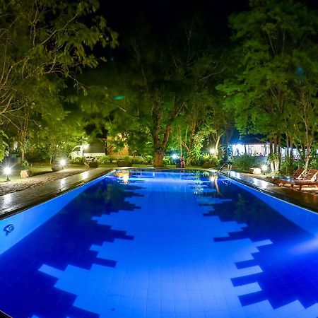 Jays Holiday Resort Хабарана Экстерьер фото