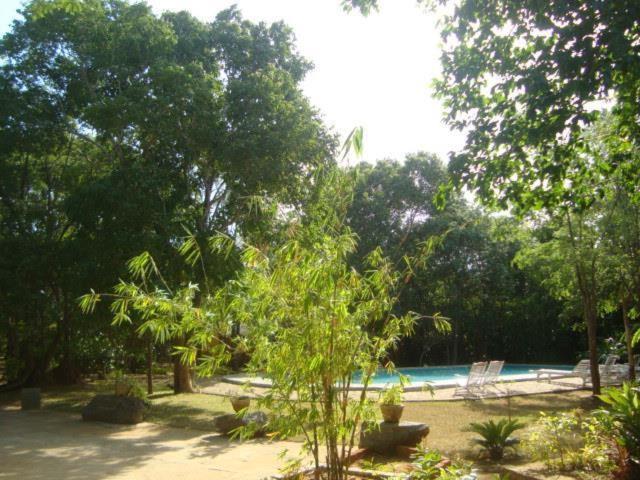 Jays Holiday Resort Хабарана Экстерьер фото