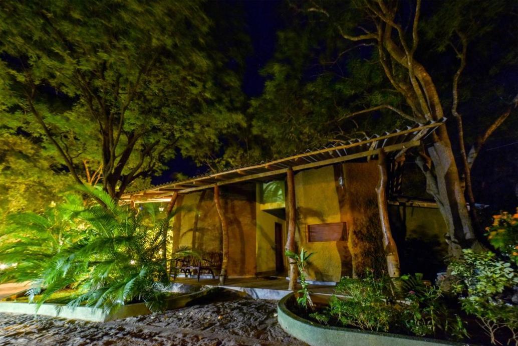 Jays Holiday Resort Хабарана Экстерьер фото