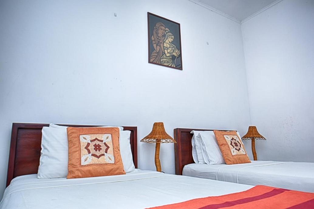 Jays Holiday Resort Хабарана Экстерьер фото