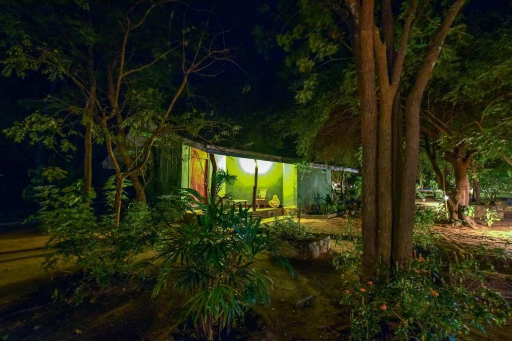 Jays Holiday Resort Хабарана Экстерьер фото