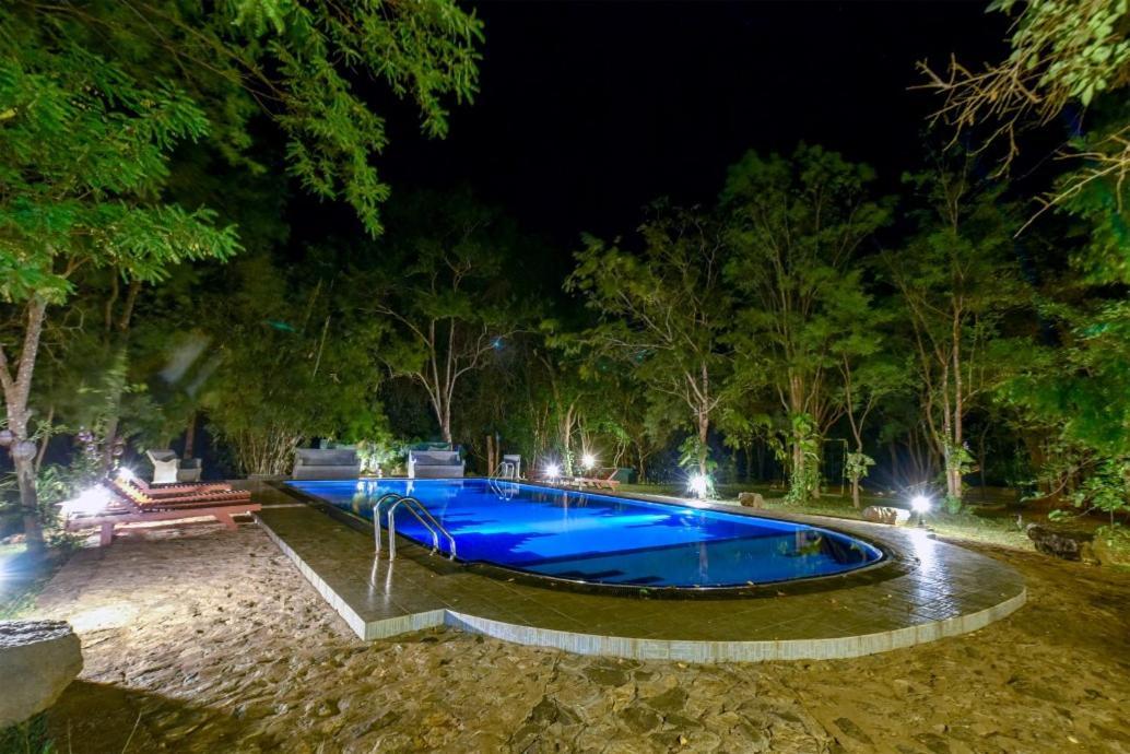 Jays Holiday Resort Хабарана Экстерьер фото