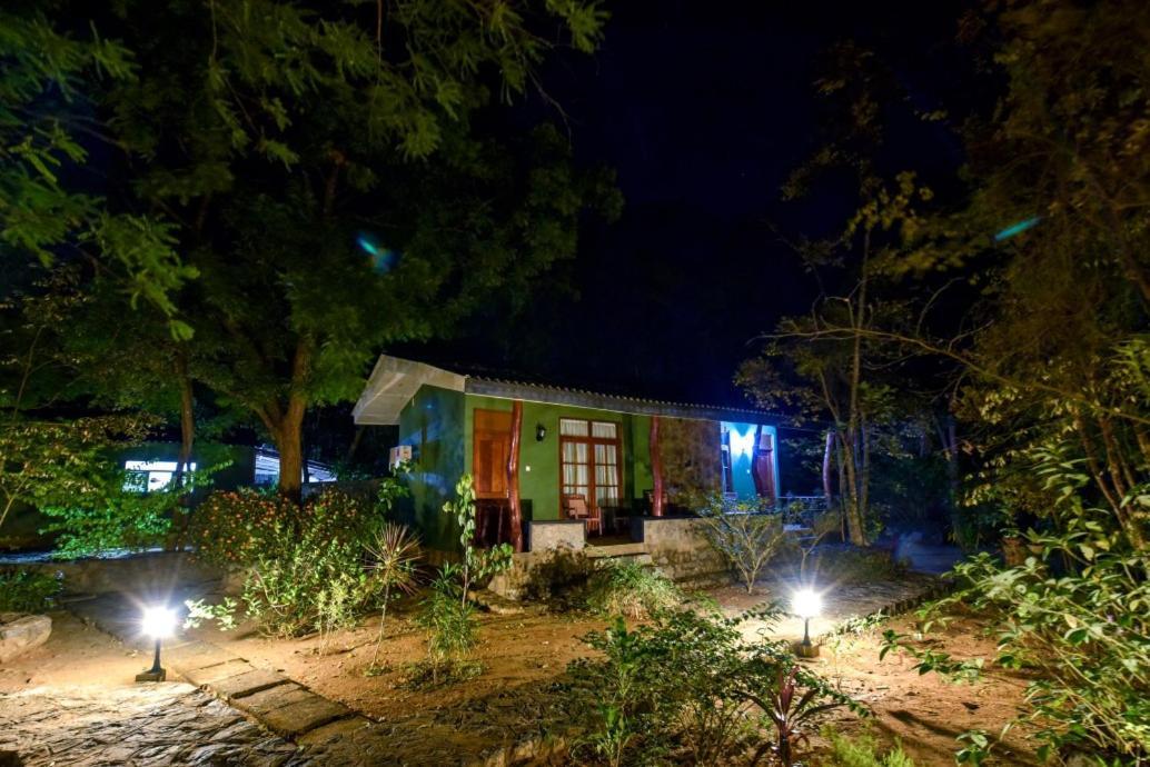 Jays Holiday Resort Хабарана Экстерьер фото