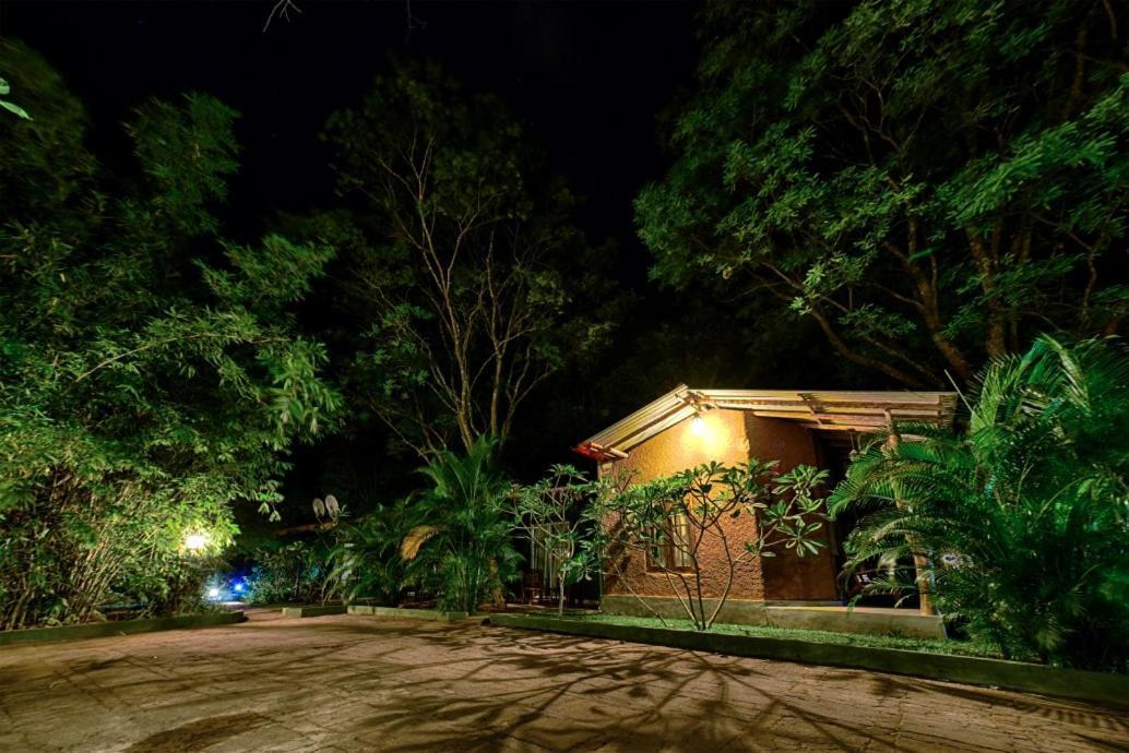 Jays Holiday Resort Хабарана Экстерьер фото