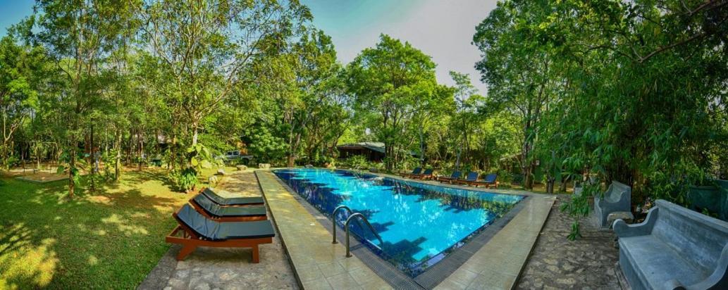 Jays Holiday Resort Хабарана Экстерьер фото