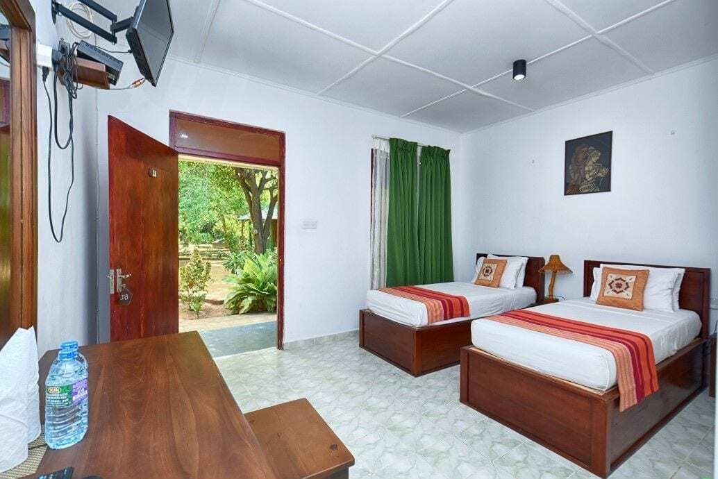 Jays Holiday Resort Хабарана Экстерьер фото
